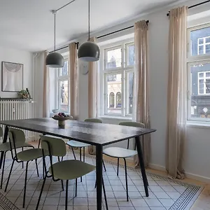  Apartment Sanders Main - Popular Two-bedroom Duplex Next To Magical Nyhavn